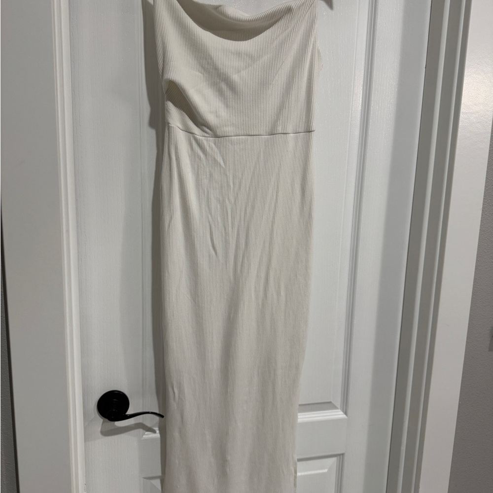 Chic Strapless white Dress